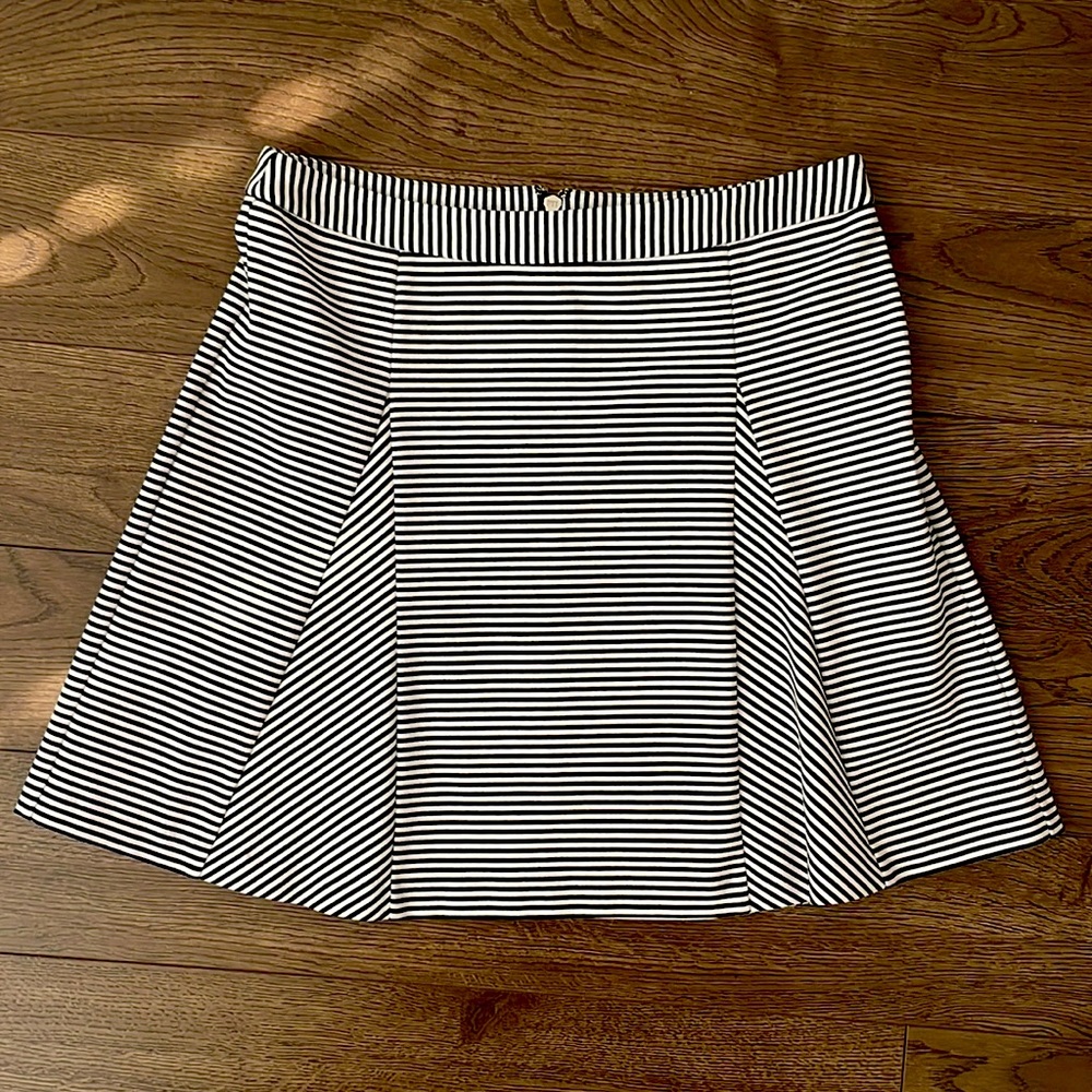 Cute Michael Kors stripped skirt